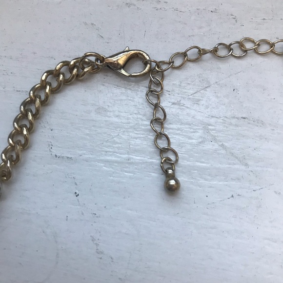 3/$20🔥 Statement necklace - Picture 2 of 3